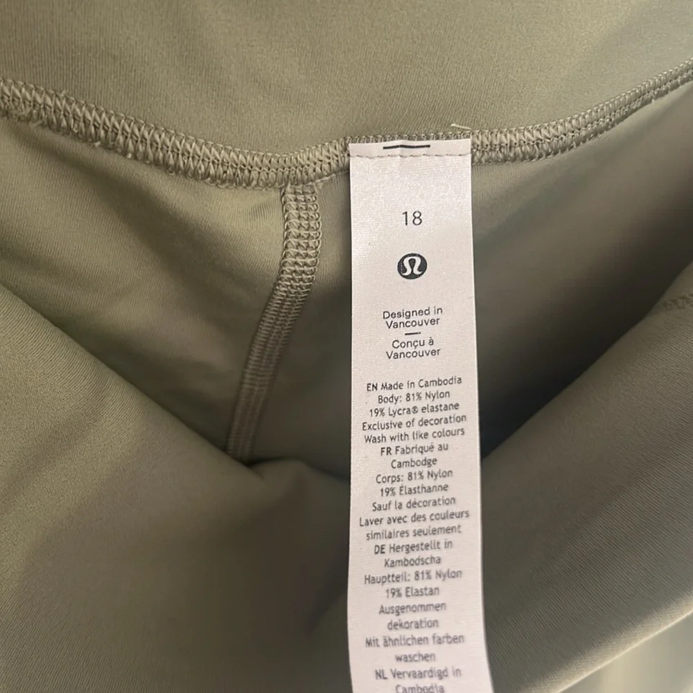NWOT / Lululemon Align Pant 25" - Picture 8 of 9